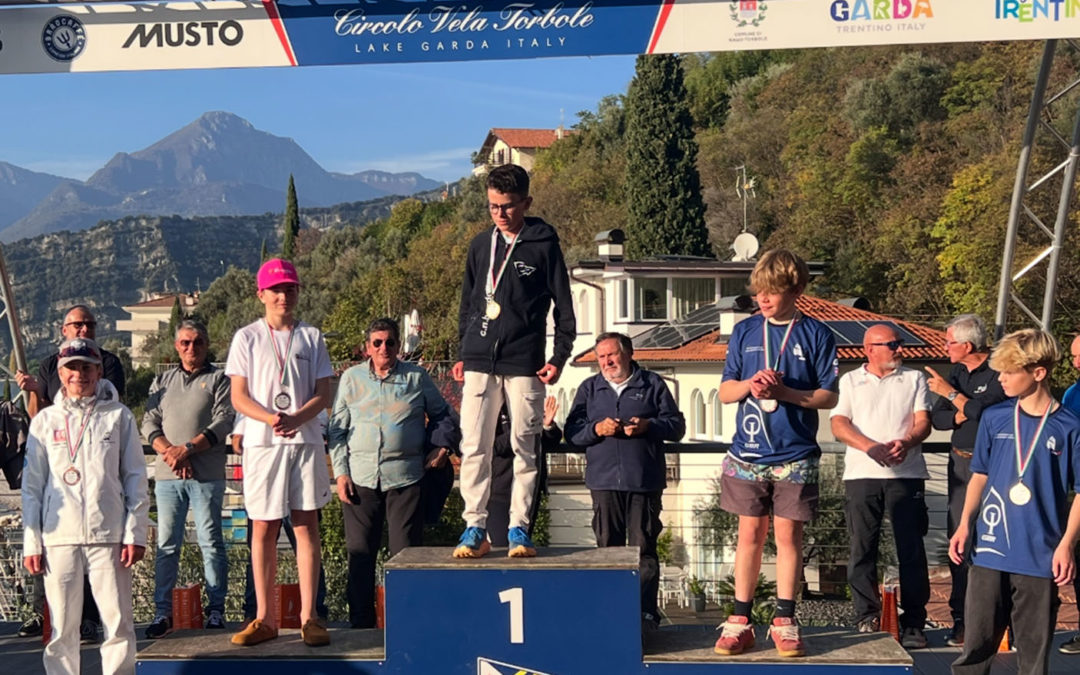 Harter Kampf in der Goldfleet der Optimisten am Gardasee: Kris Wagner (UYC-Mattsee) Platz 2